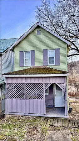 $57,900 | 4 Howe Street, Elrama, PA 15038