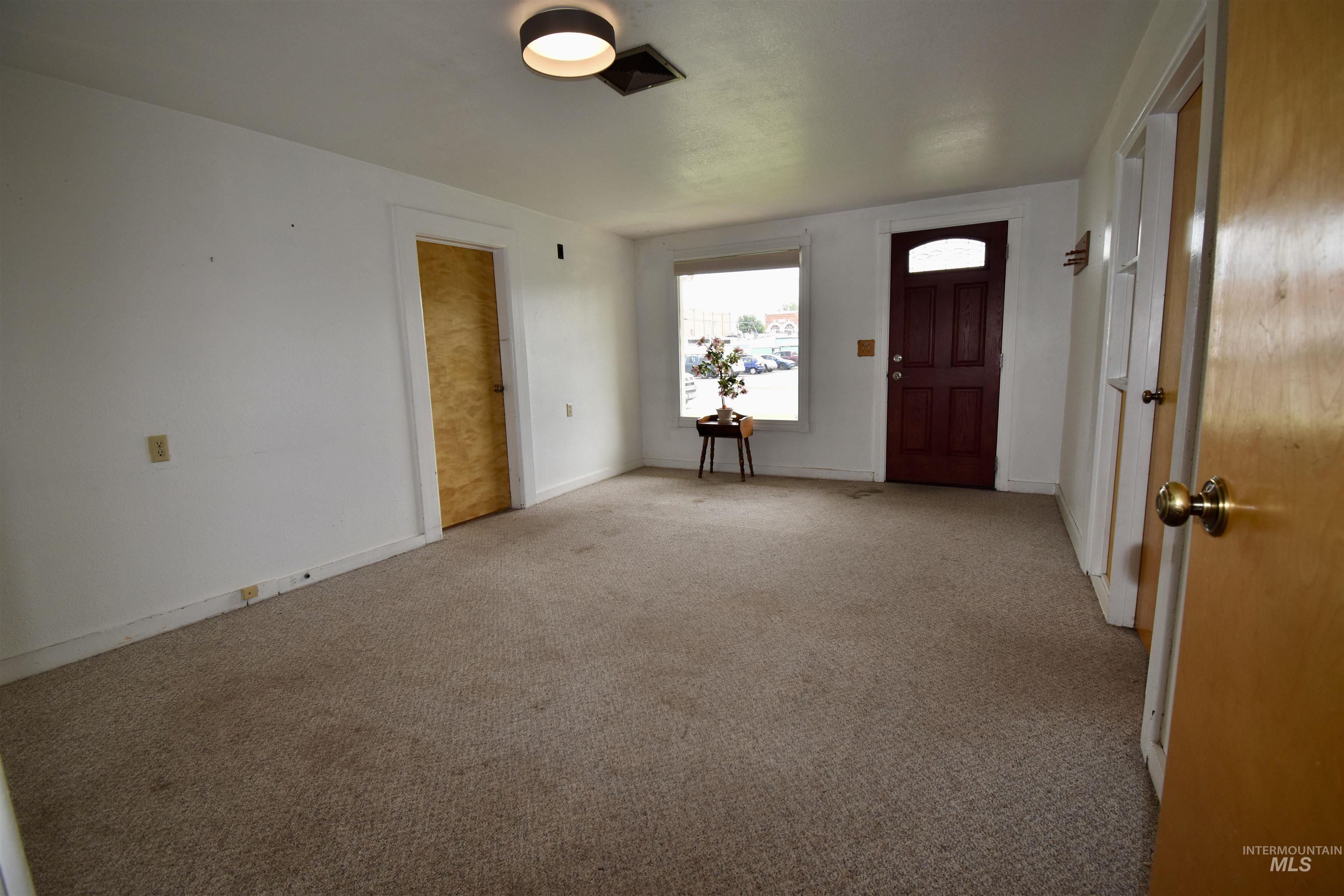 914 7th Street Clarkston, WA 99403 - Photo 2 of 13
