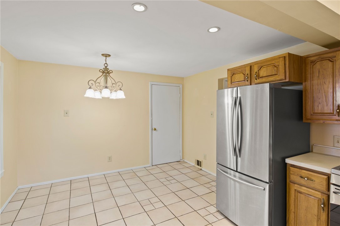 87 Armstrong Road Greece, NY 14616 - Photo 15 of 29