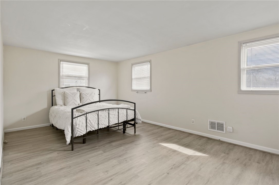 87 Armstrong Road Greece, NY 14616 - Photo 18 of 29