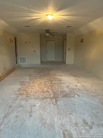 $888,000 | 8389 East E Loop 1604 S, Adkins, TX 78101