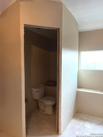 $888,000 | 8389 East E Loop 1604 S, Adkins, TX 78101