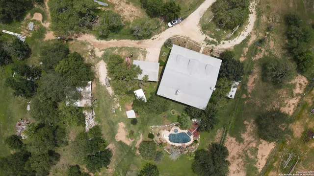 $888,000 | 8389 East E Loop 1604 S, Adkins, TX 78101