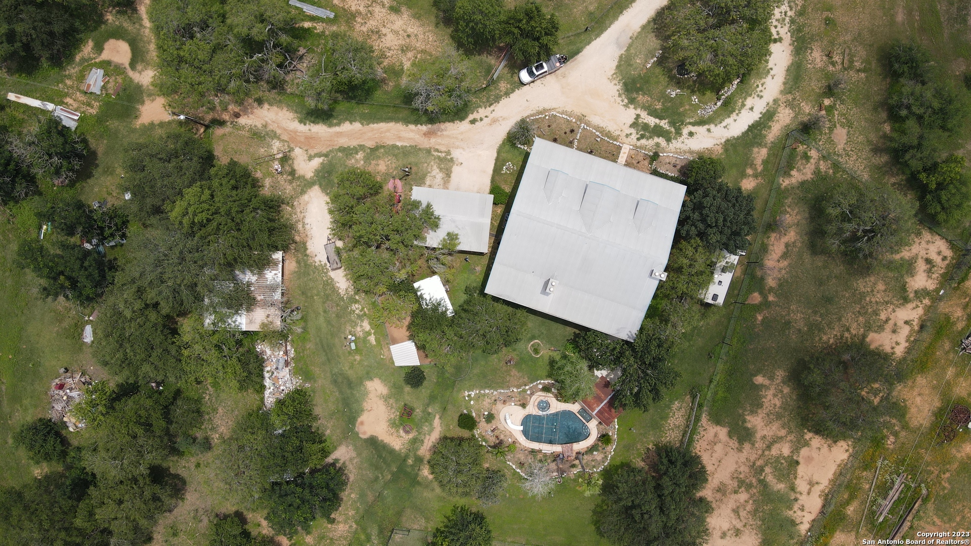 8389 East E Loop 1604 S Adkins, TX 78101 - Photo 4 of 59