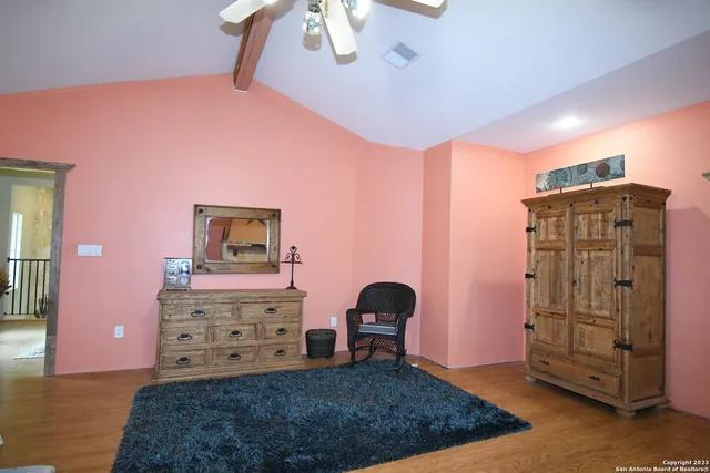 $888,000 | 8389 East E Loop 1604 S, Adkins, TX 78101