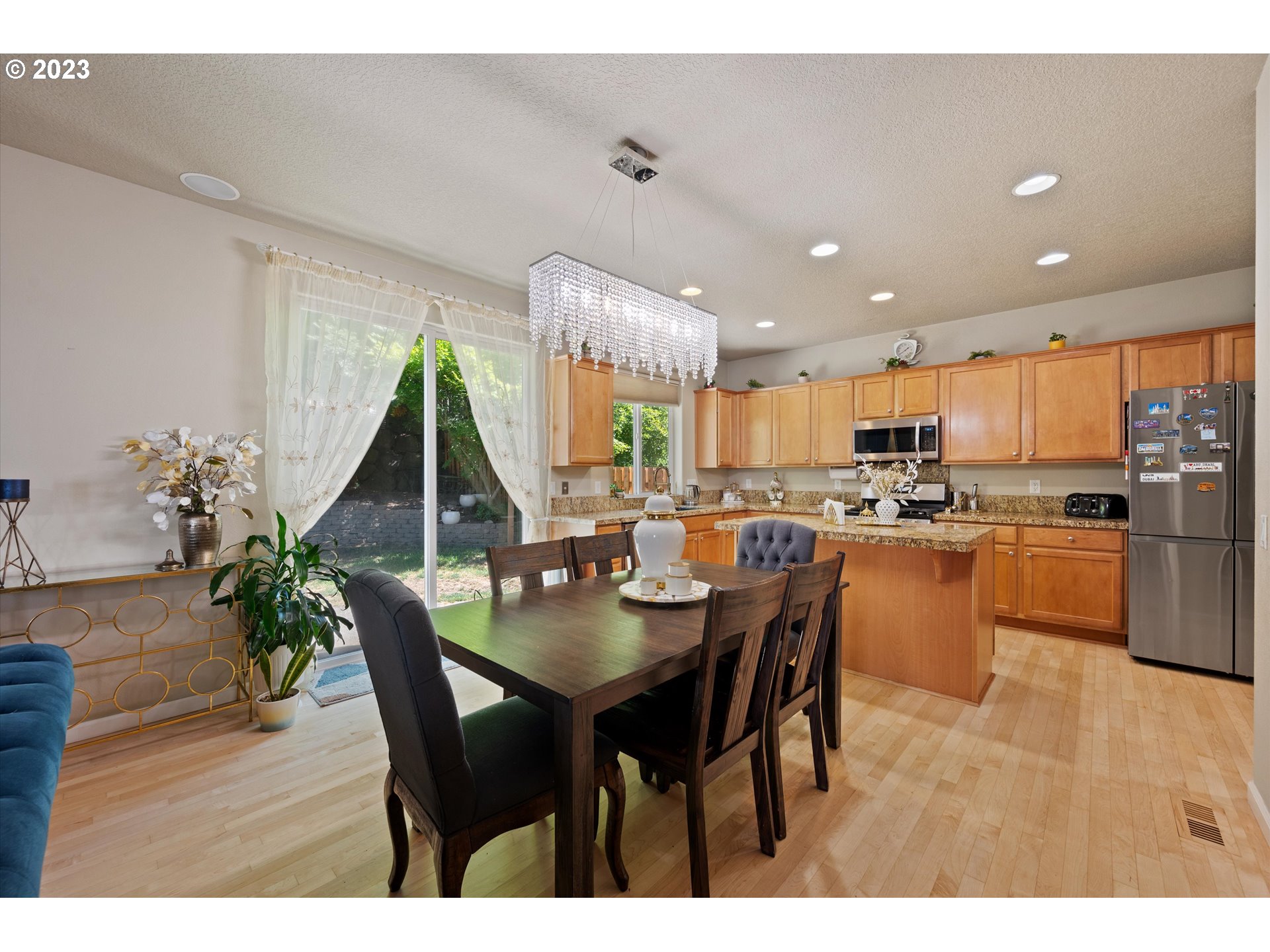 5653 Southwest Lee Street Tualatin, OR 97062 - Photo 13 of 42