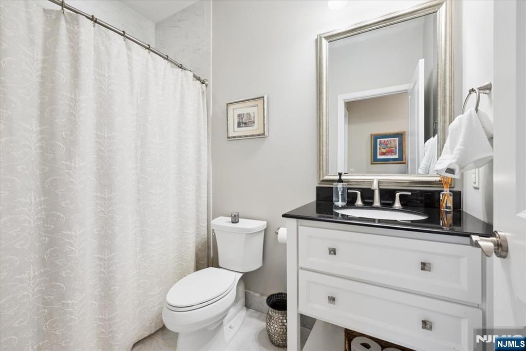 8 Forest Drive Mendham, NJ 07945 - Photo 19 of 43