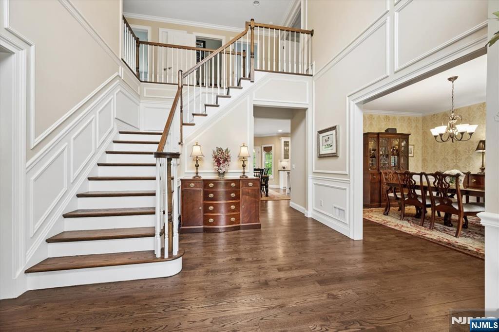 8 Forest Drive Mendham, NJ 07945 - Photo 20 of 43 a view of entryway and hall