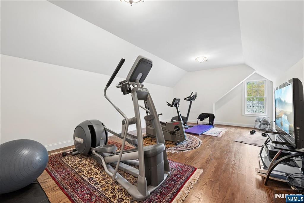 8 Forest Drive Mendham, NJ 07945 - Photo 23 of 43