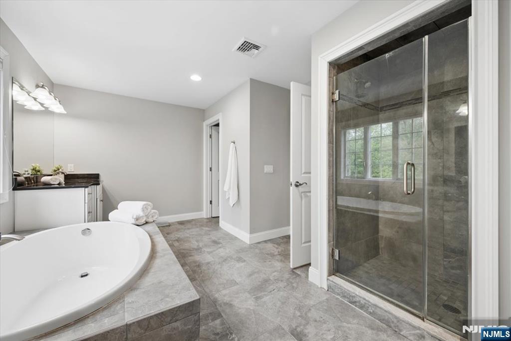 8 Forest Drive Mendham, NJ 07945 - Photo 25 of 43