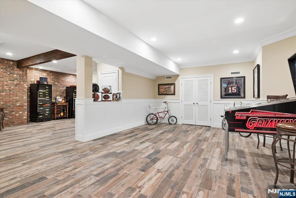8 Forest Drive Mendham, NJ 07945 - Photo 33 of 43 a view of a room with wooden floor and furniture