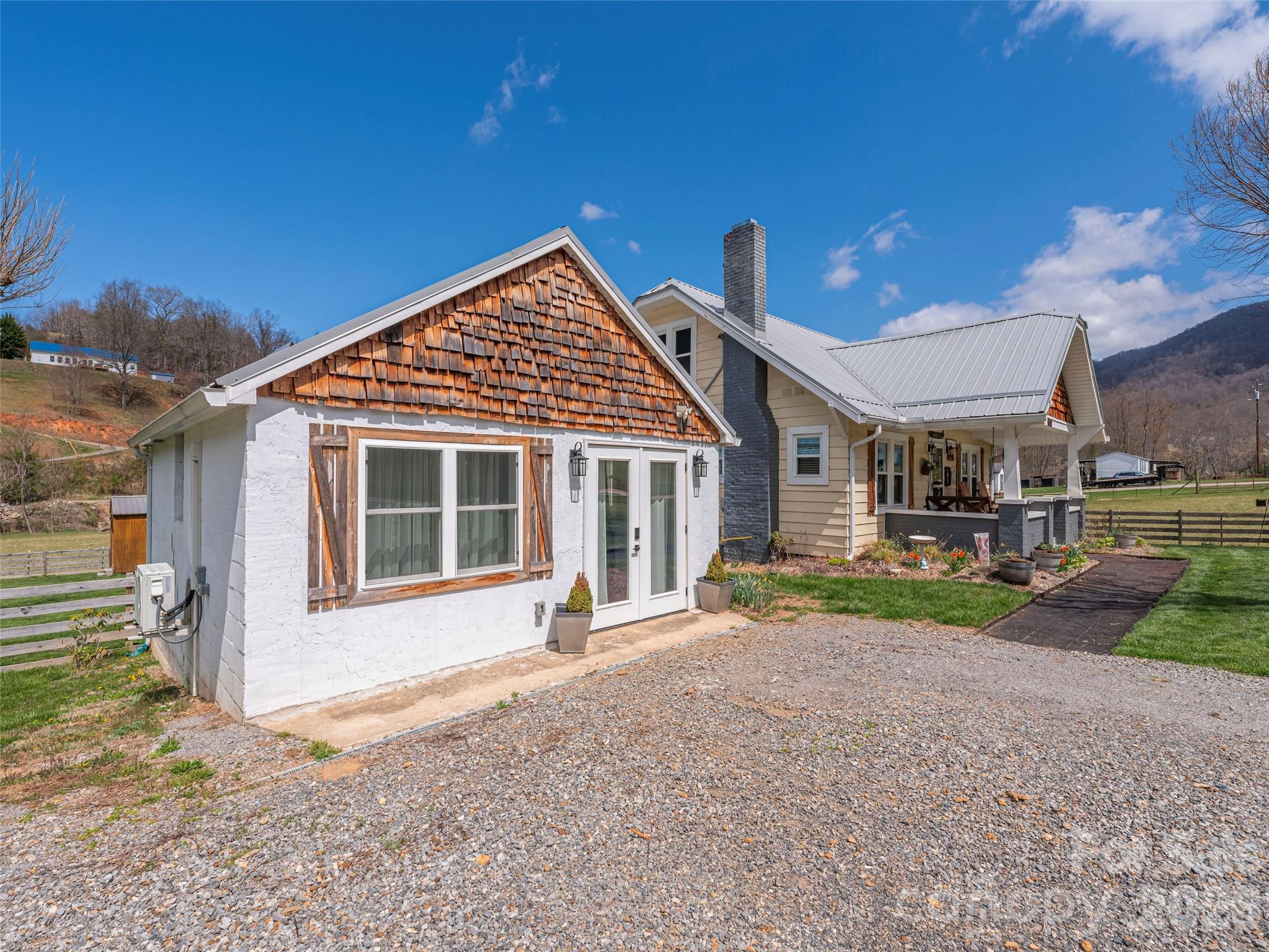 4896 Dutch Cove Road Canton, NC 28716 - Photo 28 of 41