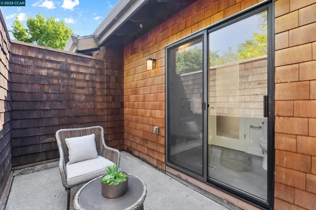 $1,925,000 | 25 Watchwood Court, Orinda, CA 94563