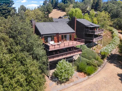 $1,899,900 | 25 Watchwood Court, Orinda, CA 94563