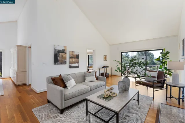 $1,925,000 | 25 Watchwood Court, Orinda, CA 94563