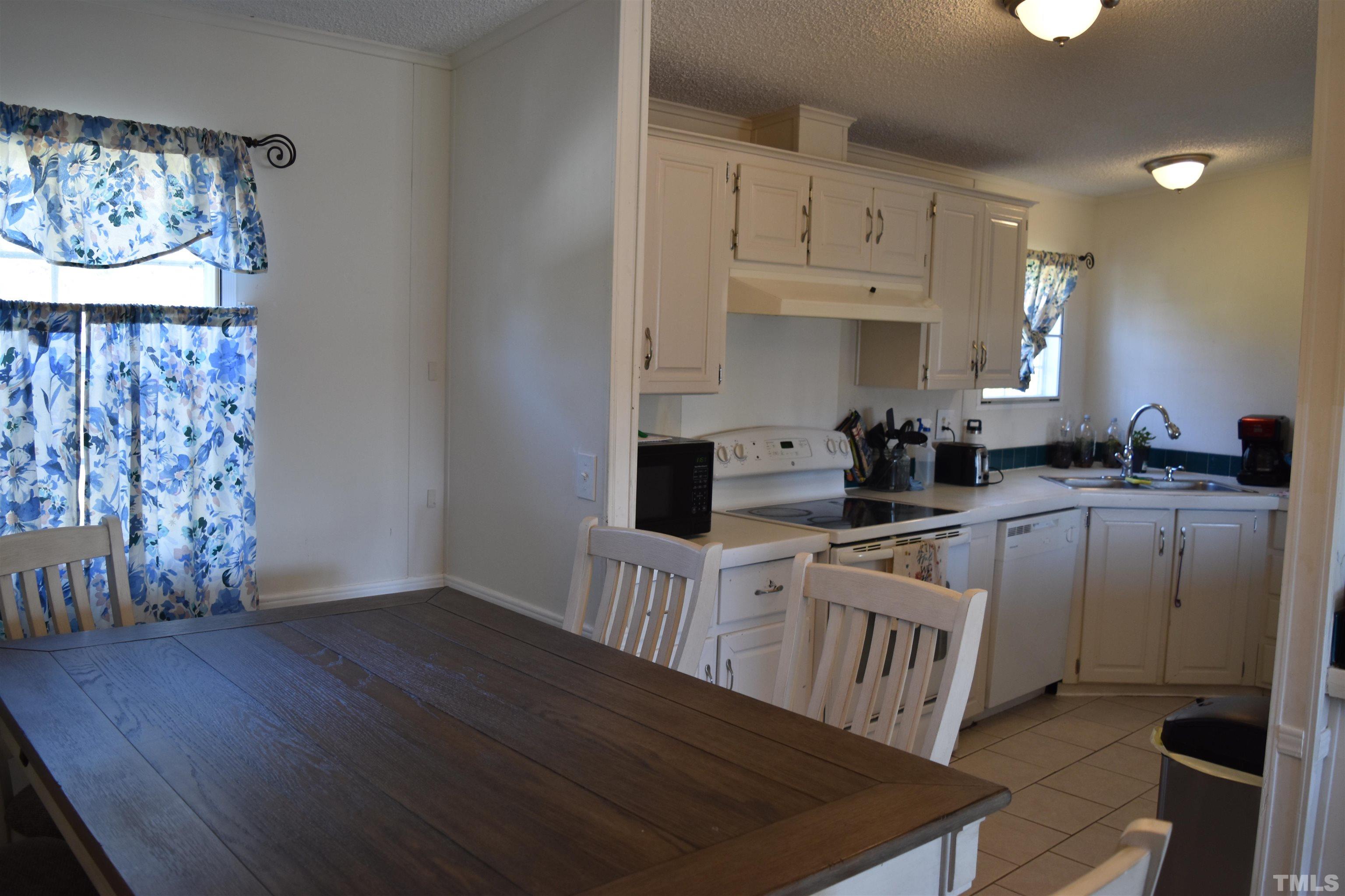 6829 Woody Ridge Road Graham, NC 27253 - Photo 3 of 12 Gallery Image 3