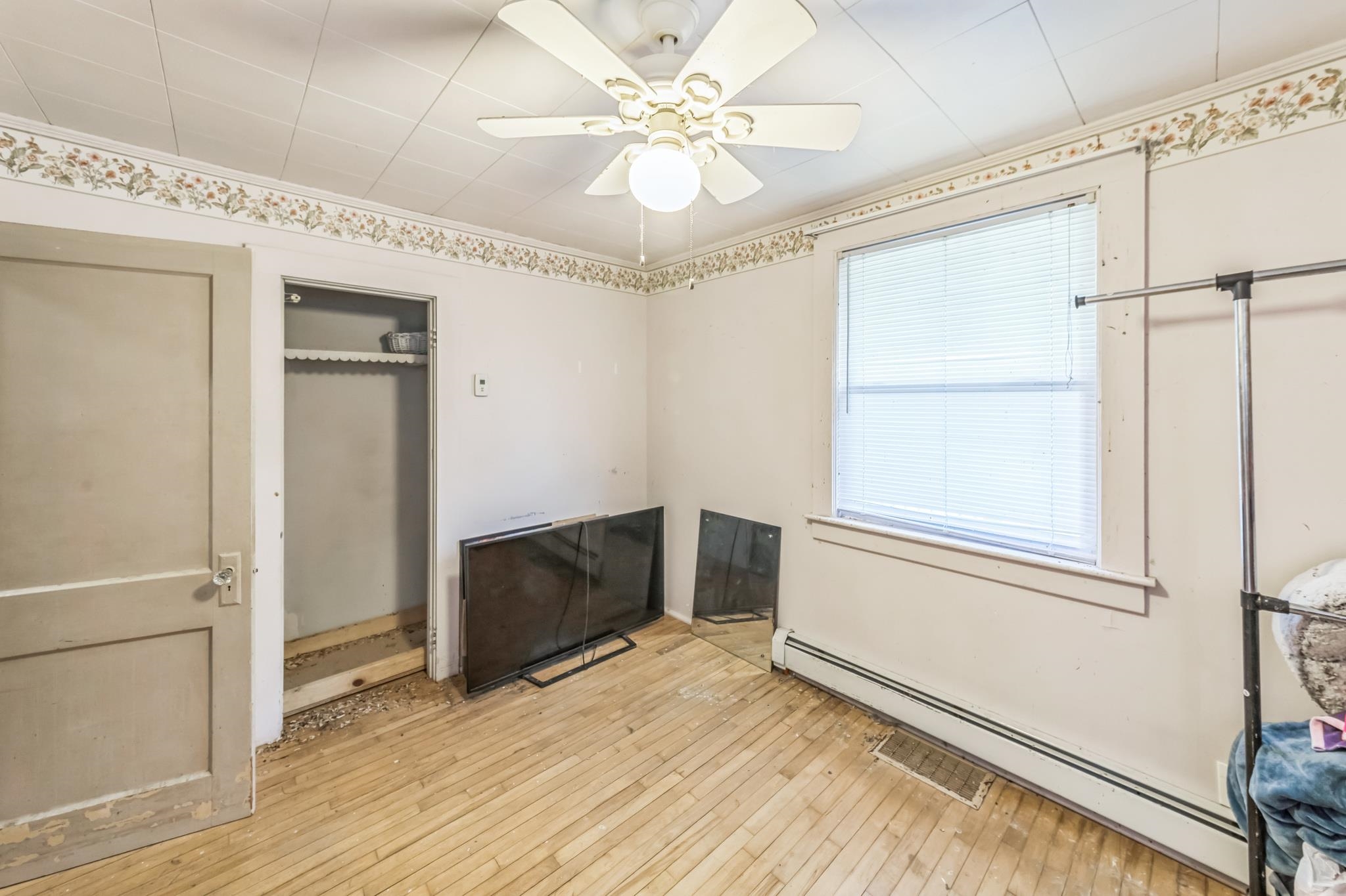 126 Chester Road Springfield, VT 05156 - Photo 3 of 20