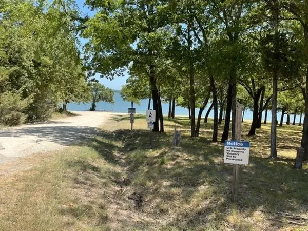 $168,000 | 952 Lake Road, Gordonville, TX 76245