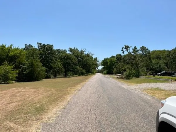 $168,000 | 952 Lake Road, Gordonville, TX 76245