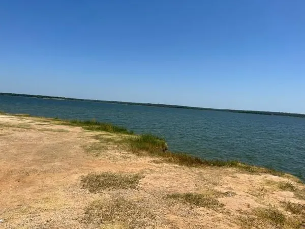 $168,000 | 952 Lake Road, Gordonville, TX 76245