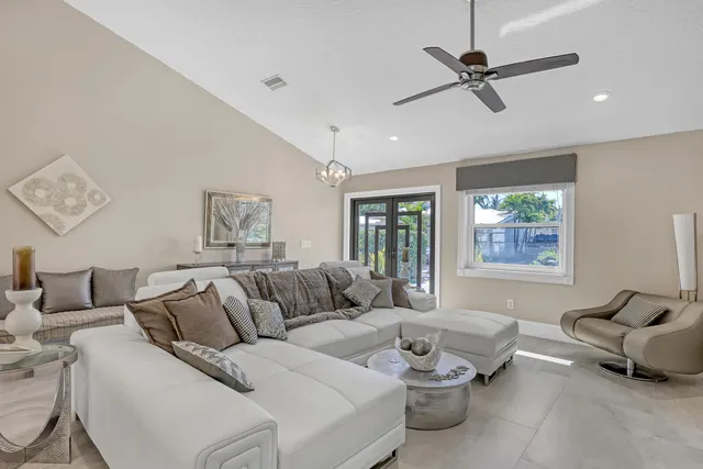 a view of a large window with an outdoor view