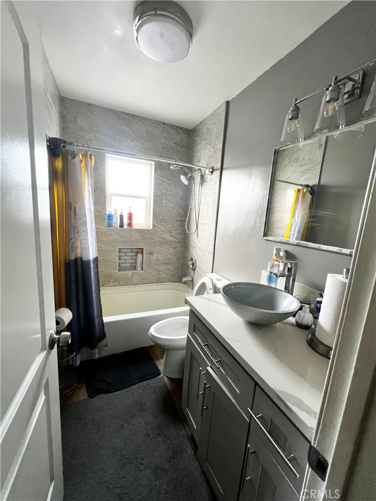 940 West Brazil Street Compton, CA 90220 - Photo 7 of 11