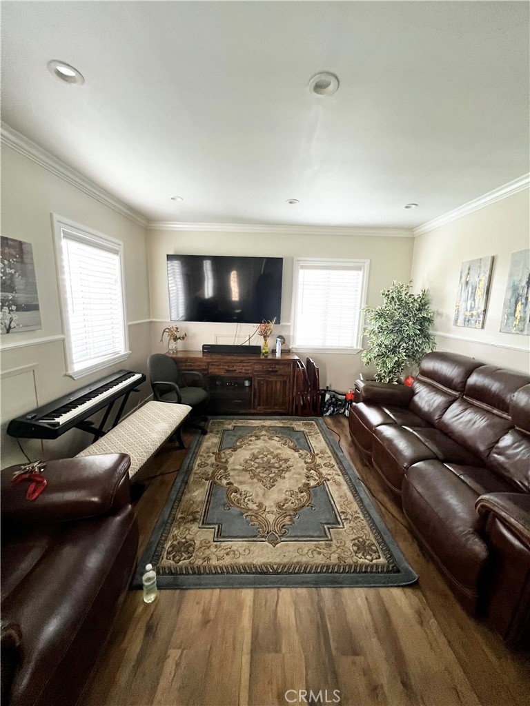 940 West Brazil Street Compton, CA 90220 - Photo 8 of 11