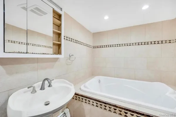 $1,169,888 | 32 Longfellow Avenue, Westbury, NY 11590