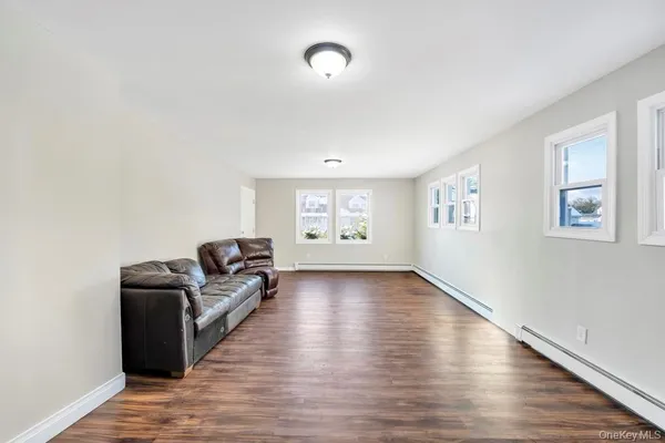 $1,169,888 | 32 Longfellow Avenue, Westbury, NY 11590