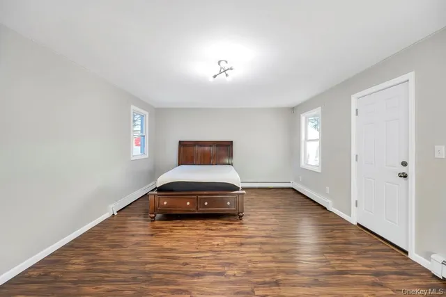 $1,248,888 | 32 Longfellow Avenue, Westbury, NY 11590