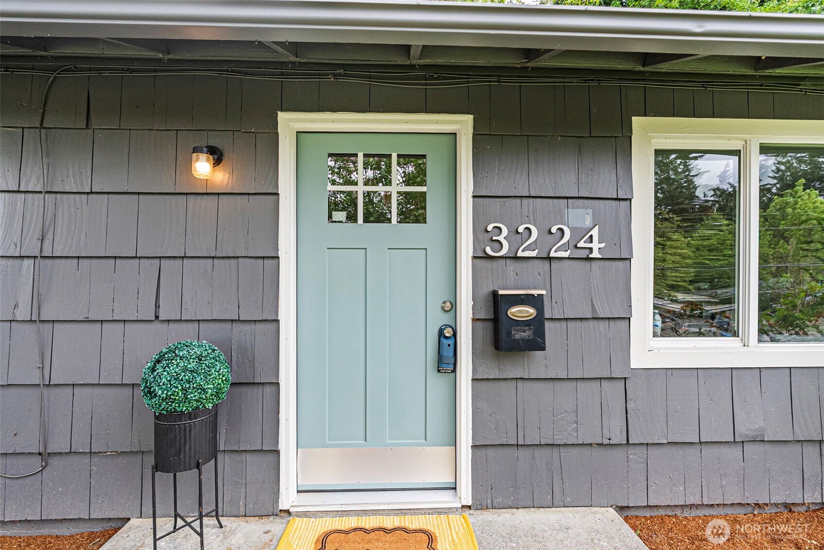 3224 Halverson Avenue Bremerton, WA 98310 - Photo 1 of 15