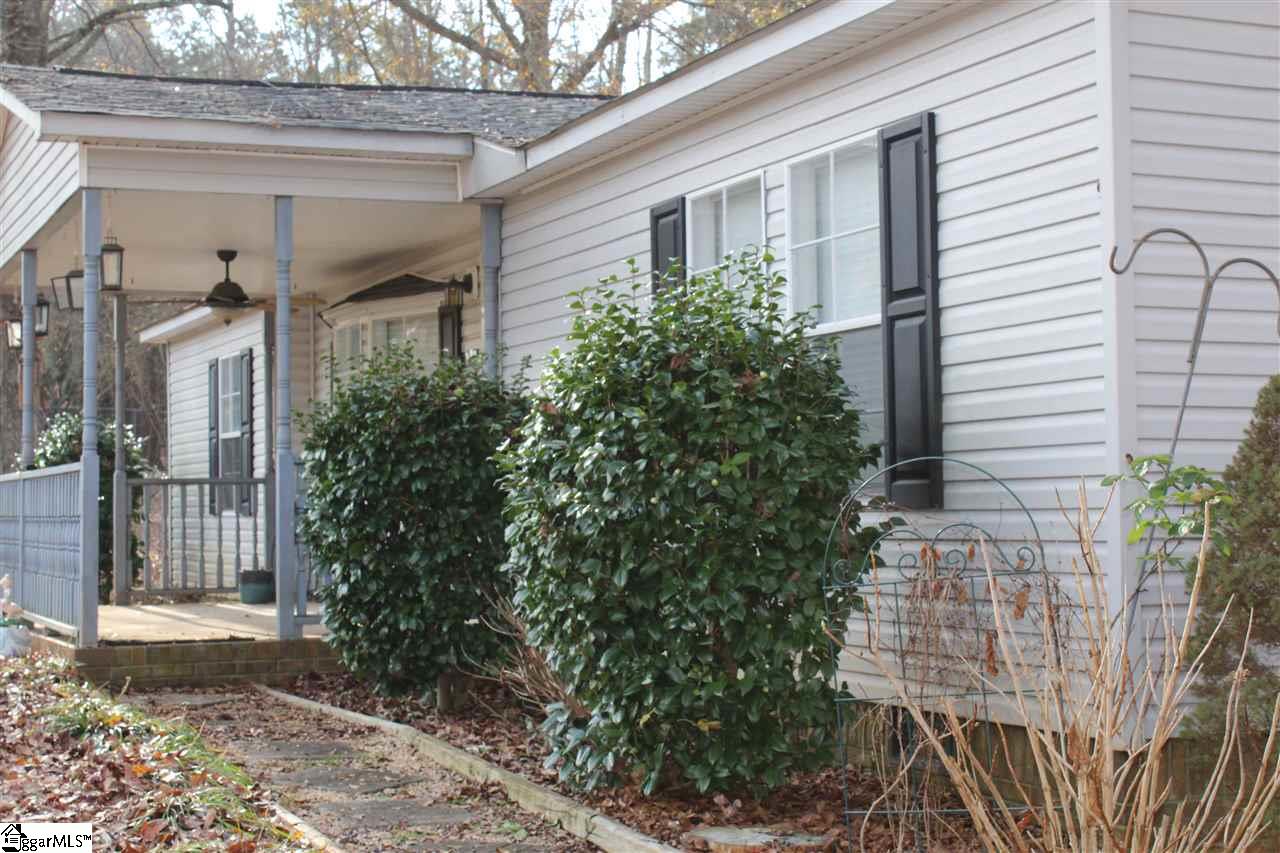 574 Shaw Road Roebuck, SC 29376 - Photo 3 of 25