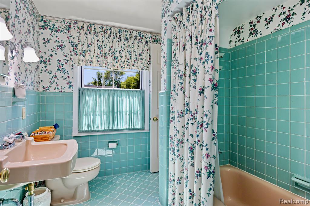 1020 Yorkshire Road Grosse Pointe Park, MI 48230 - Photo 28 of 83