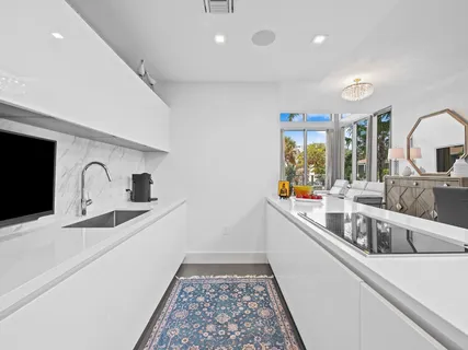 $2,074,000 | 701 North Fort Lauderdale Beach Boulevard, Unit TH1, Fort Lauderdale, FL 33304