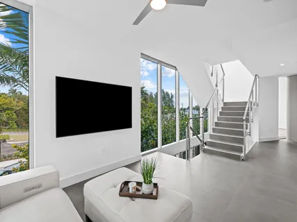 $2,074,000 | 701 North Fort Lauderdale Beach Boulevard, Unit TH1, Fort Lauderdale, FL 33304