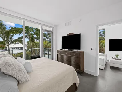 $2,074,000 | 701 North Fort Lauderdale Beach Boulevard, Unit TH1, Fort Lauderdale, FL 33304