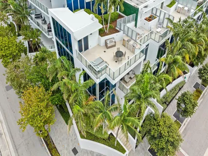 $2,074,000 | 701 North Fort Lauderdale Beach Boulevard, Unit TH1, Fort Lauderdale, FL 33304