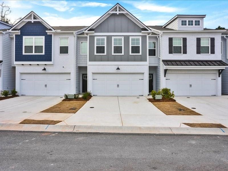 a house view with a outdoor space