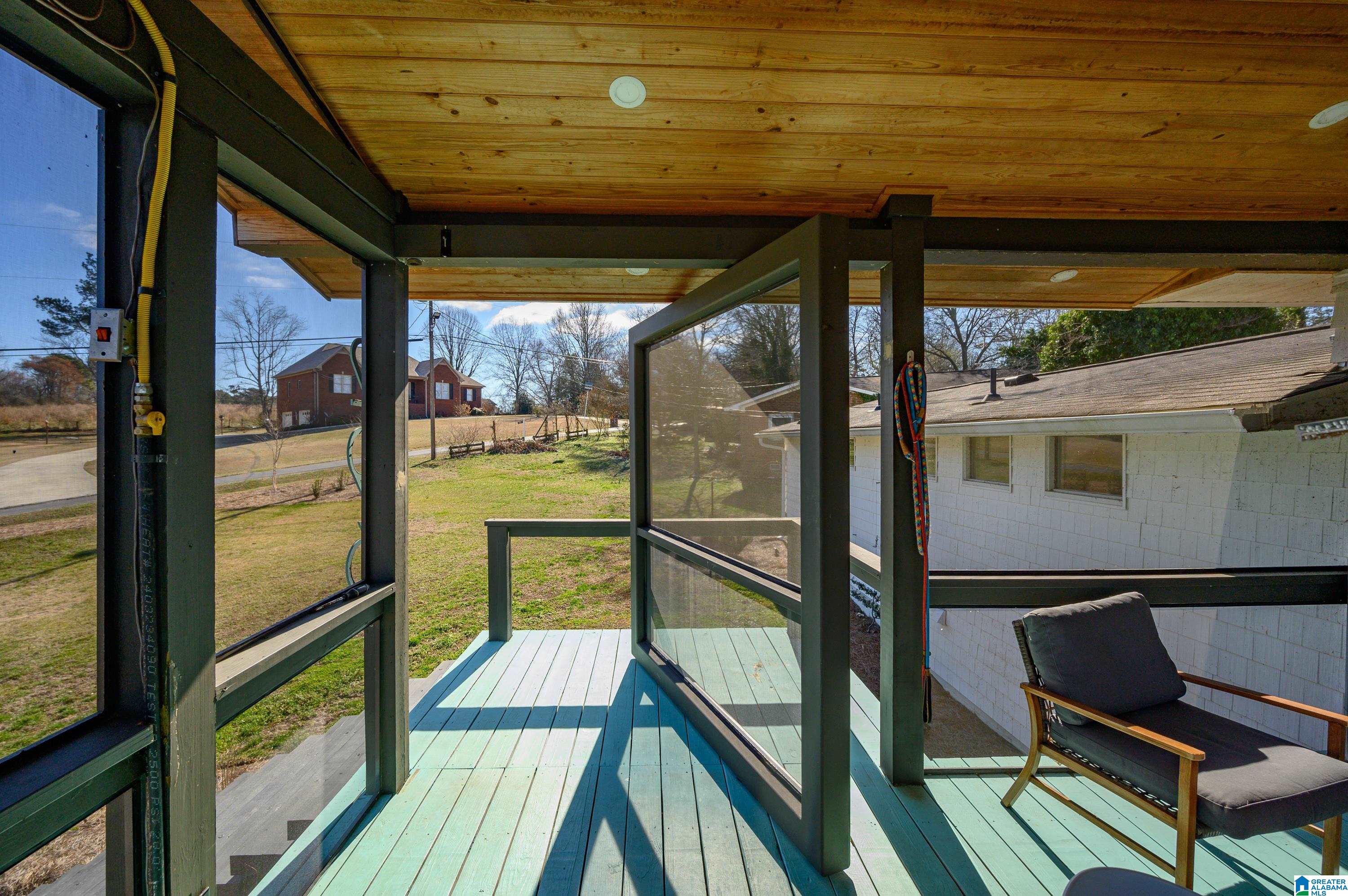 296 Lakeshore Lane Oneonta, AL 35121 - Photo 4 of 66