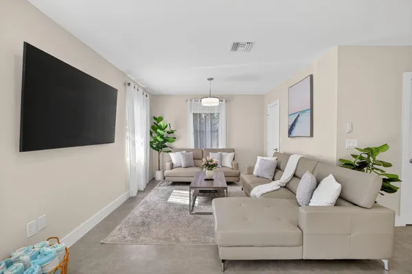 $1,329,000 | 254 Northeast 20th Street, Delray Beach, FL 33444