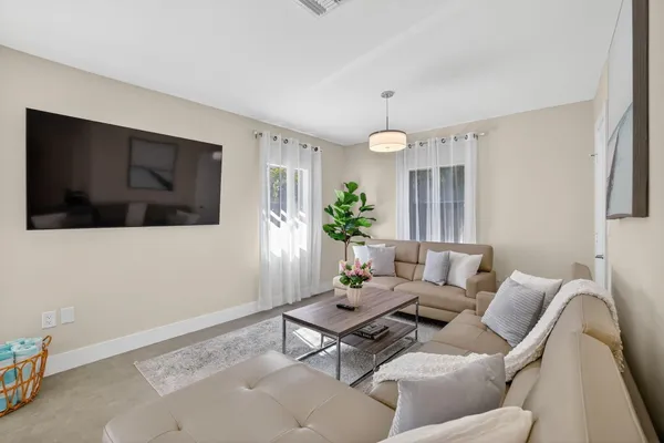 $1,329,000 | 254 Northeast 20th Street, Delray Beach, FL 33444