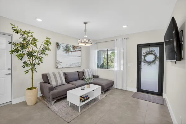 $1,329,000 | 254 Northeast 20th Street, Delray Beach, FL 33444