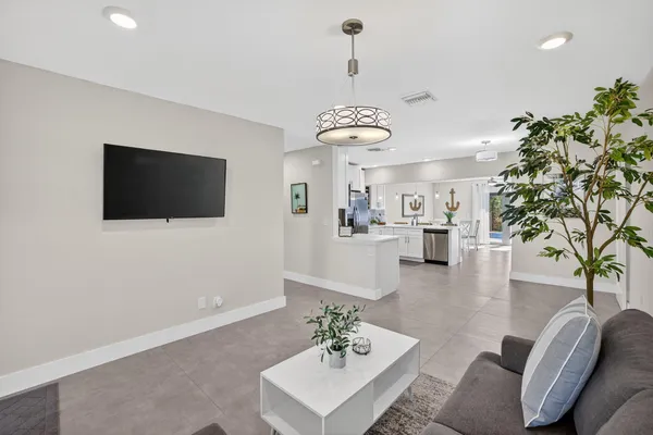 $1,329,000 | 254 Northeast 20th Street, Delray Beach, FL 33444