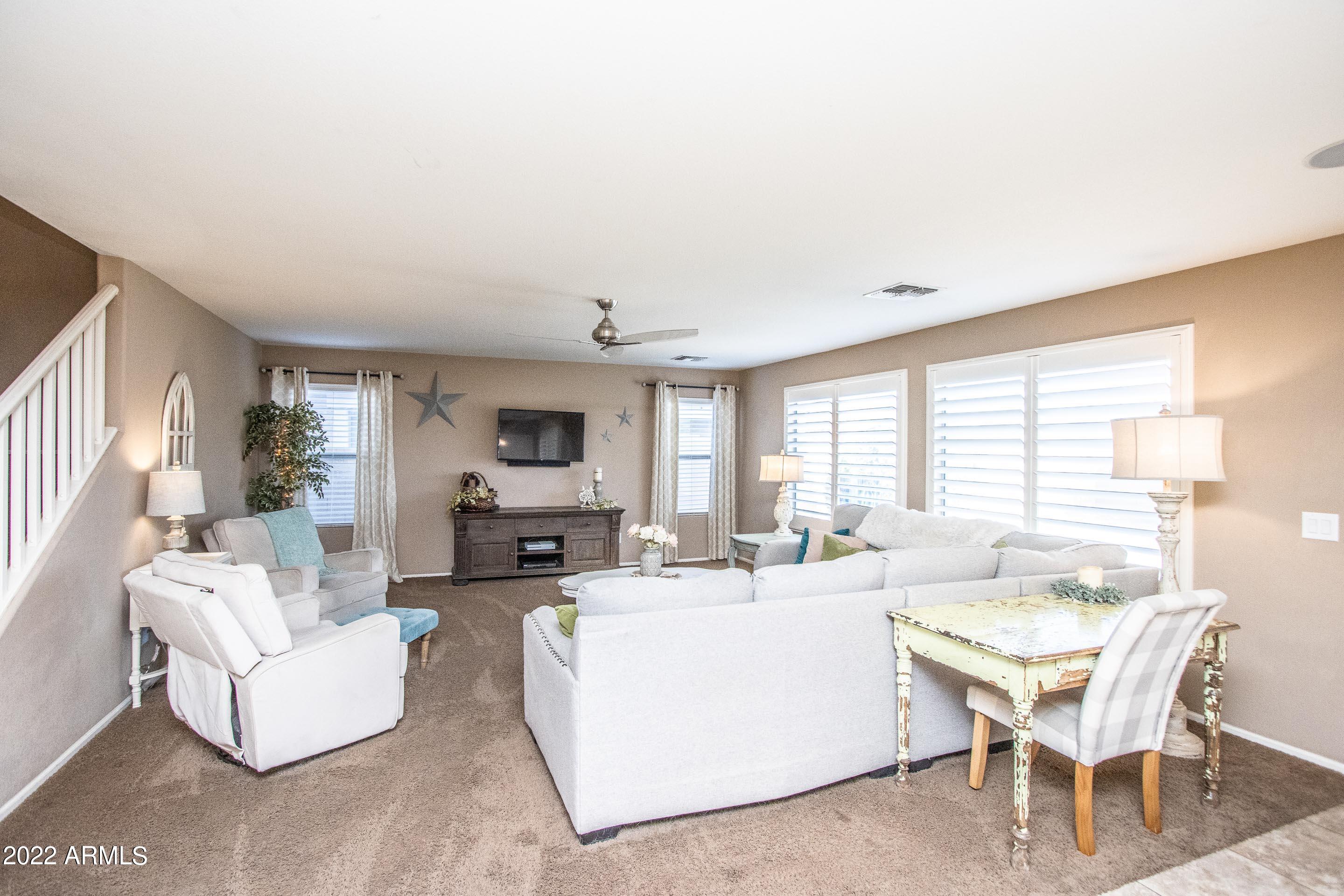 3461 South Rim Road Gilbert, AZ 85297 - Photo 8 of 32 GrtRm1