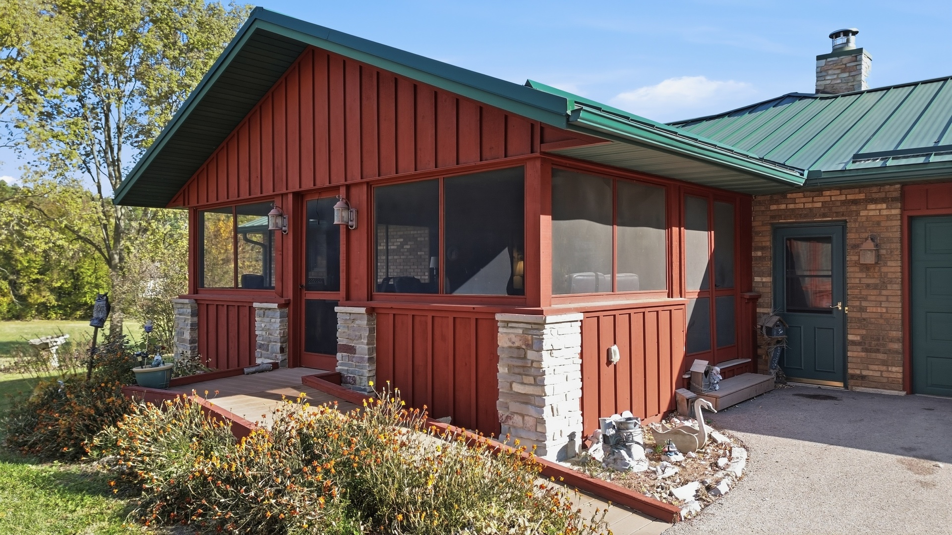 1764 Wolverine Road Dixon, IL 61021 - Photo 18 of 86 a view of a house with wooden fence