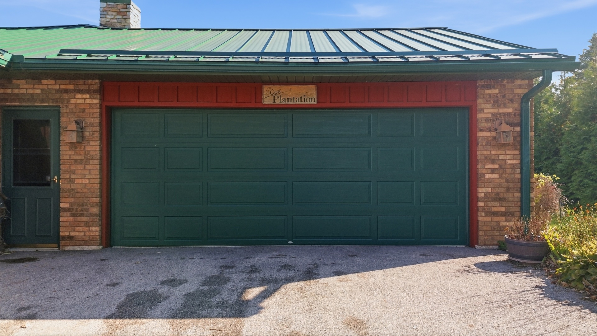1764 Wolverine Road Dixon, IL 61021 - Photo 19 of 86 a front view of a house