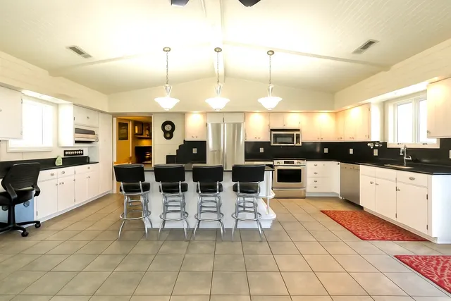 $459,000 | 1764 Wolverine Road, Dixon, IL 61021