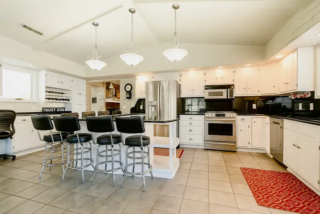 $459,000 | 1764 Wolverine Road, Dixon, IL 61021