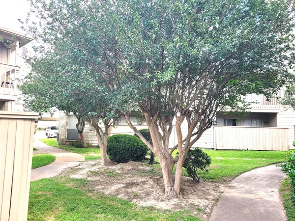 $1,100 | 3919 Fairmont Parkway, Unit 180, Pasadena, TX 77504