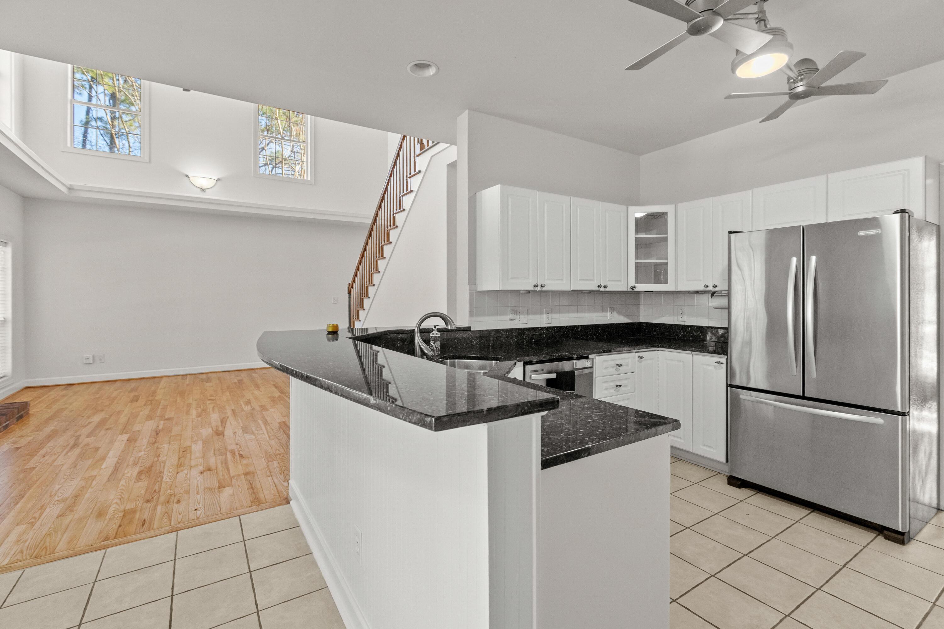405 Springfield Road Mount Pleasant, SC 29464 - Photo 14 of 63 Kitchen/greatroom